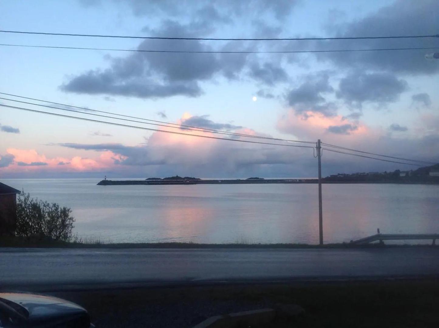 Utsiktsperle Pa Reine I Lofoten 외부 사진