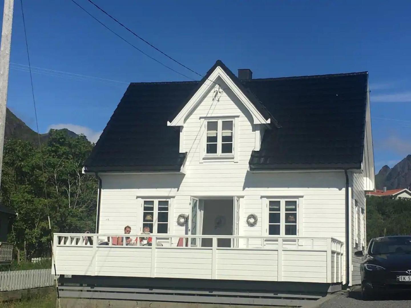 Utsiktsperle Pa Reine I Lofoten 외부 사진